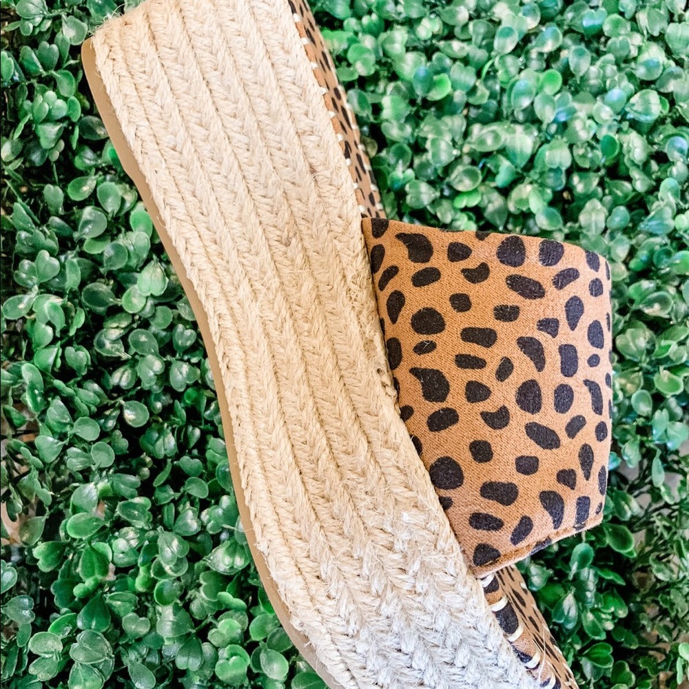 CHEETAH ESPADRILLE SANDALS HEELS SLIP-ON- Shoe - Picture 3 of 3